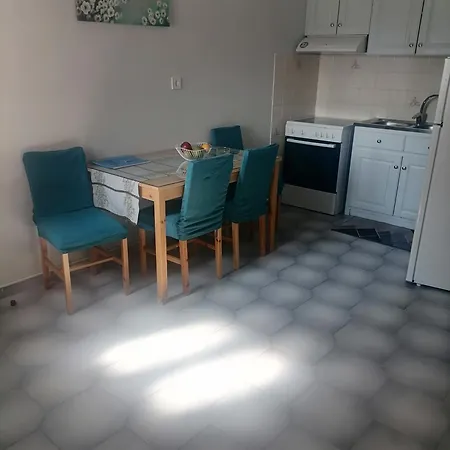 Flower Garden Appartamento Benitses (Corfu)