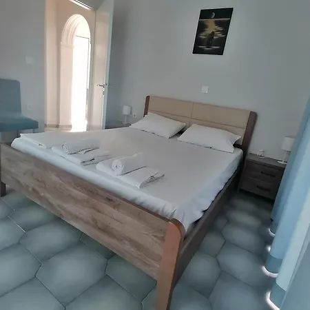 Flower Garden Appartamento Benitses (Corfu)